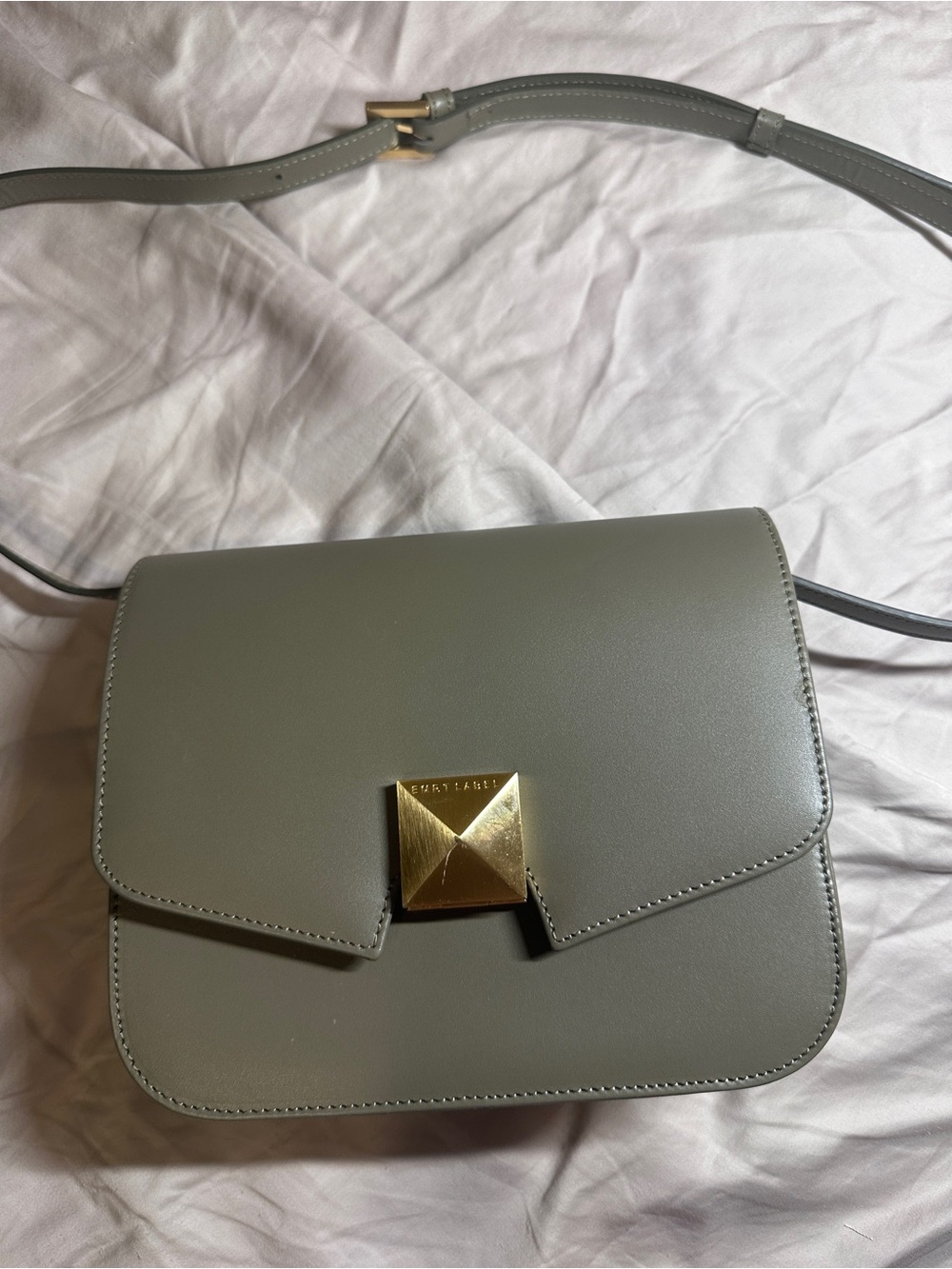Korean brand Emp.t Label - Cube Box - color staff